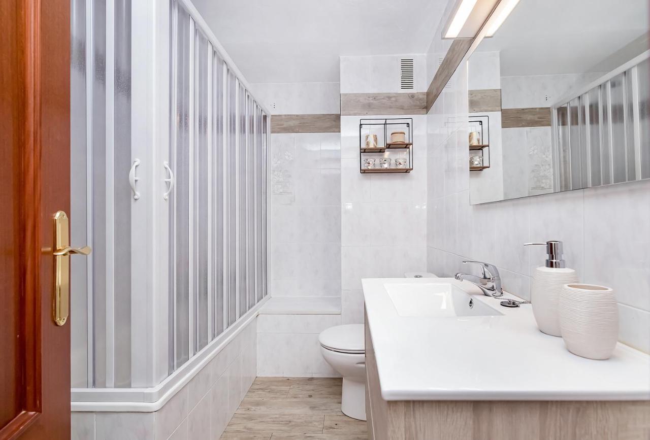Bhost - Roca Castle Apartment Torremolinos Luaran gambar