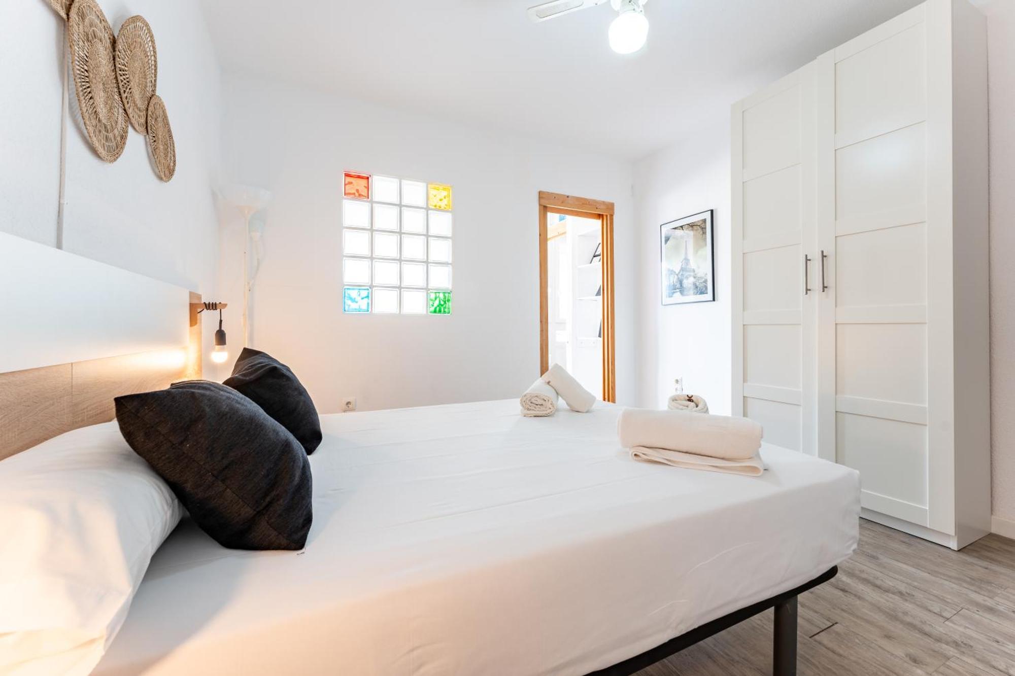 Bhost - Roca Castle Apartment Torremolinos Luaran gambar