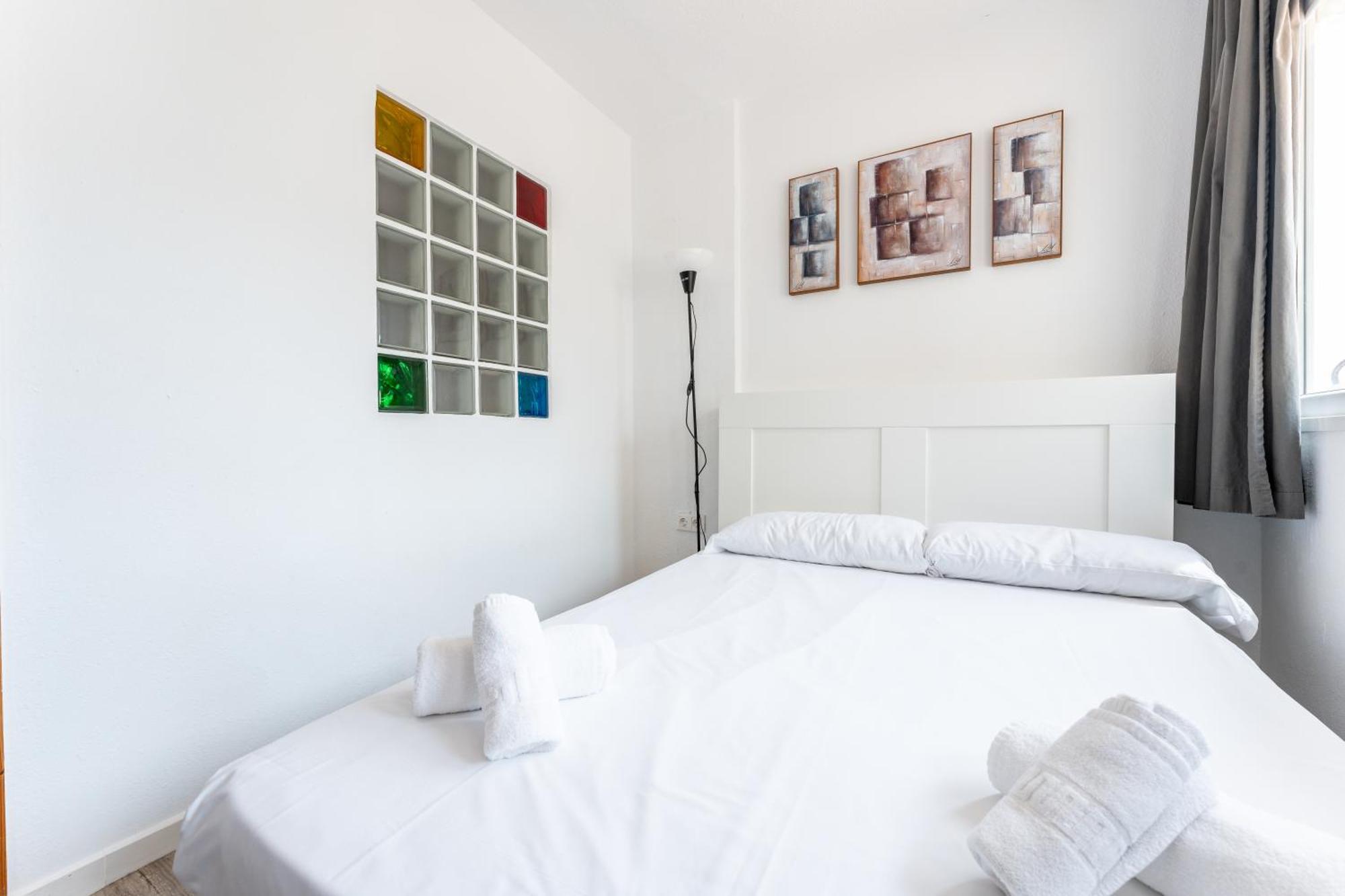 Bhost - Roca Castle Apartment Torremolinos Luaran gambar