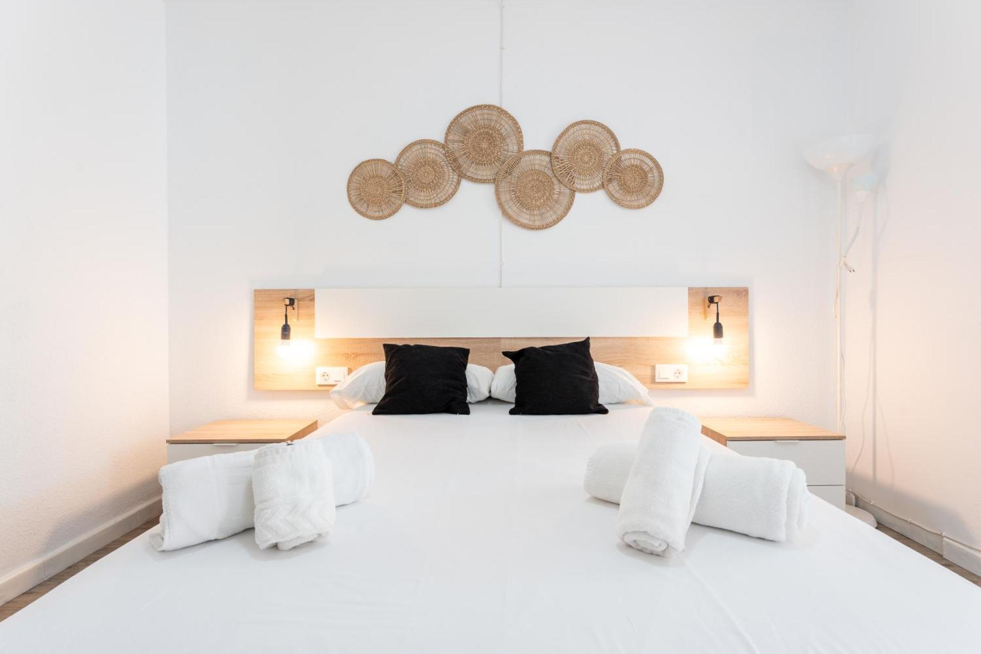 Bhost - Roca Castle Apartment Torremolinos Luaran gambar